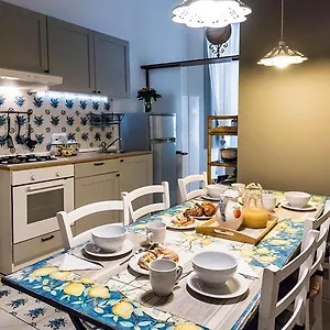La Casa Napoletana Nápoles